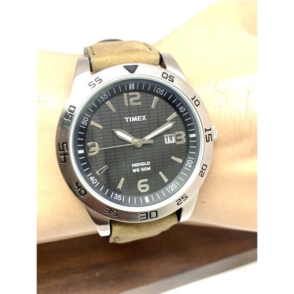 Timex Men's Watch T2N697 Quartz Indiglo Black Dial Leather Band 42mm - Picture 12 of 15